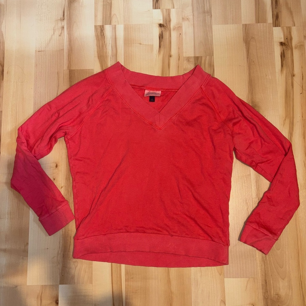 Universal Thread Vibrant Coral V-Neck Sweater